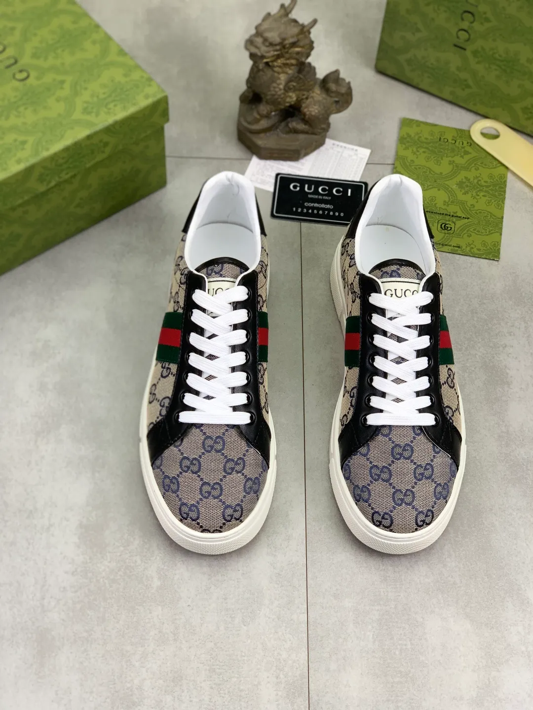 Men's men's shoes P400💰【New style】🆘 The latest model from Gucci's official website🎁Classic casual and fashionable men's shoes👟Hot style💥The style is simple and elegant, exclusive for trendy men. Unique official website's latest brand elements👑Gucci original decoration, fashionable and generous, the fabric is made of original soft calfskin➕Comfortable soft sheepskin lining ✅The official website specifies wear-resistant rubber outsole_full of elasticity, classic model taken in real life🎬Color: 2️⃣colors available😍Number: 38-44
